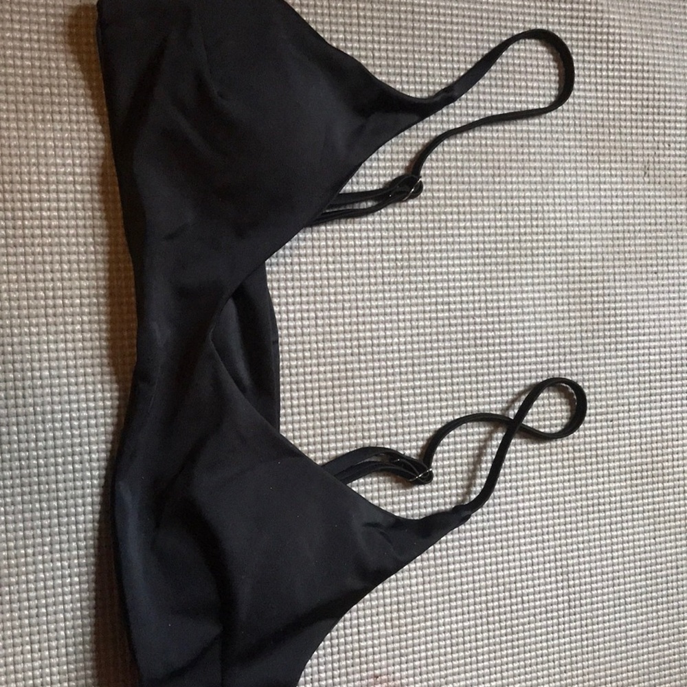 Black bikini top
